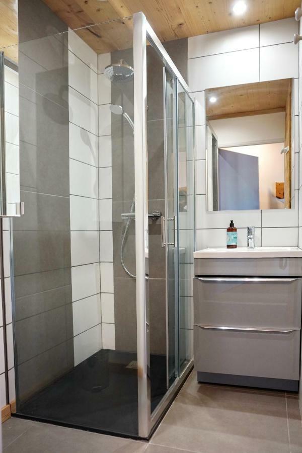 Chalet Hotel La Tuviere Bike Inn Saint-Jean-de-Maurienne Esterno foto